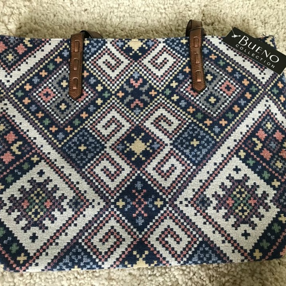 New Bueno Collection Purse